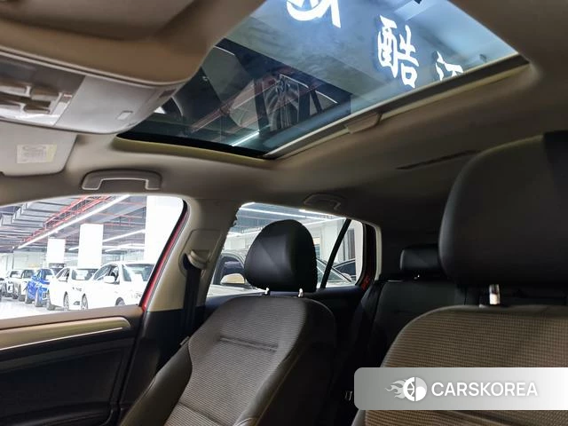 Volkswagen Golf id 4213685 из Китая 22