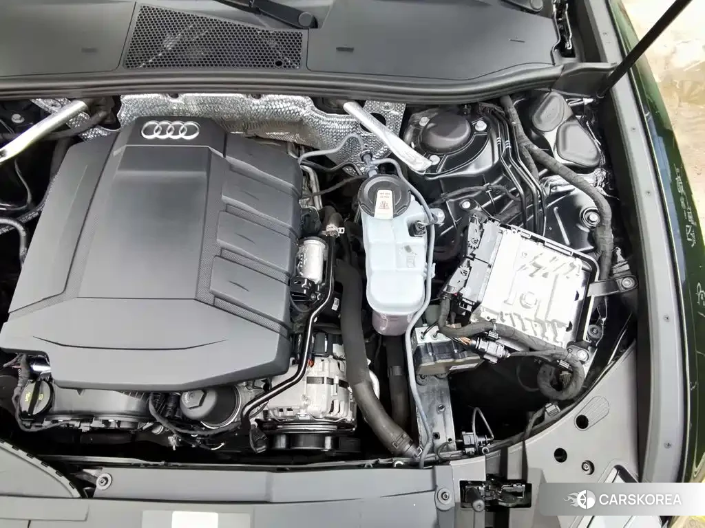 Audi A6L id 4644583 из Китая 22