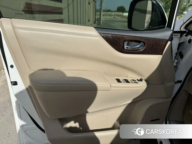 Nissan Noble id 4182723 из Китая 22