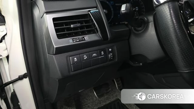 Ssangyong The New Rexton Sports Cannes id 4507034 из Кореи 22
