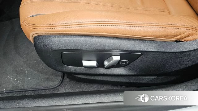 BMW 5 Series (G30) id 4619947 из Кореи 22
