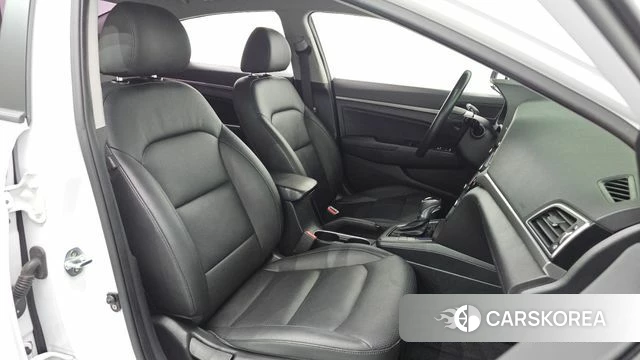 Hyundai Avante AD id 4508732 из Кореи 22