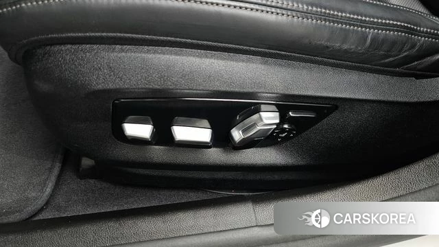 BMW 5 Series (G30) id 4641130 из Кореи 22