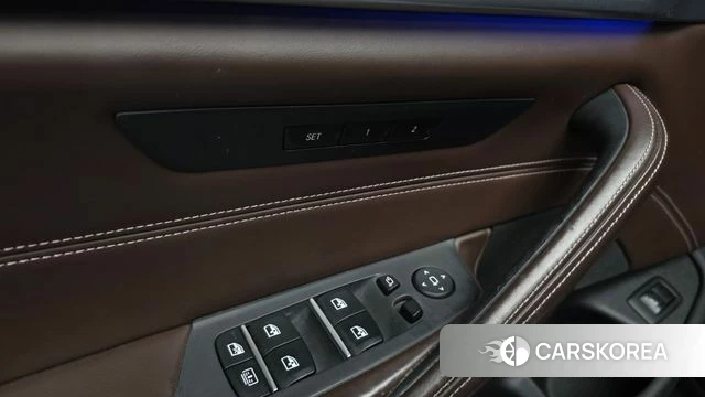 BMW 5 Series (G30) id 4865460 из Кореи 22