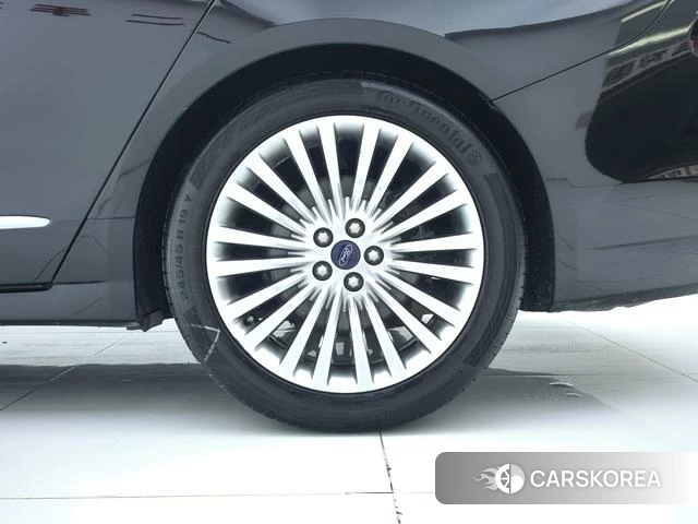 Ford Taurus id 4213363 из Китая 22