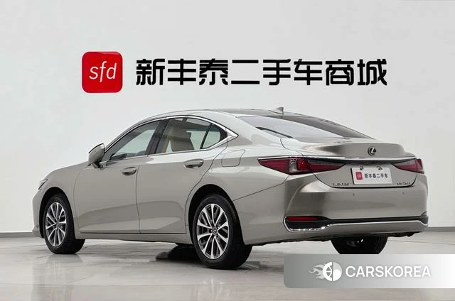 Lexus ES id 4271056 из Китая 22