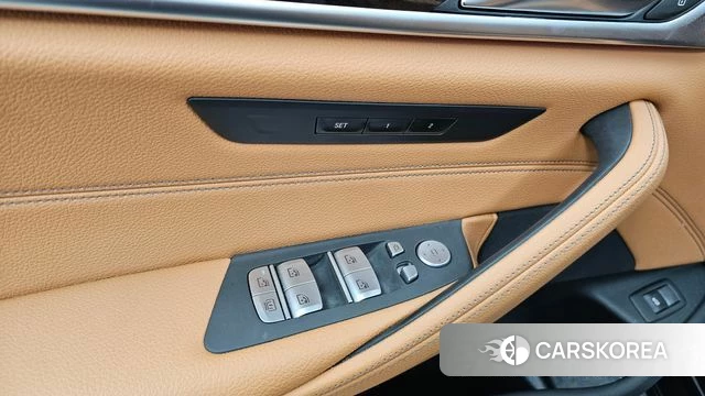 BMW 5 Series (G30) id 4202142 из Кореи 22