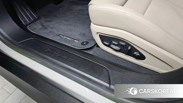 Porsche Taycan id 4623877 из Кореи 22