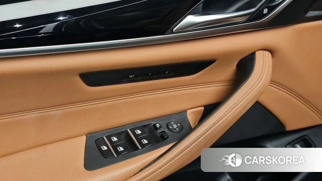 BMW 5 Series (G30) id 4251274 из Кореи 22