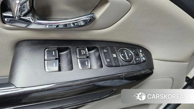 Kia The New Carnival id 4424689 из Кореи 22