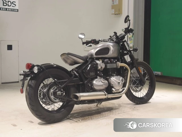 Triumph BONNEVILLE BOBBER id 3945650 из Японии 22
