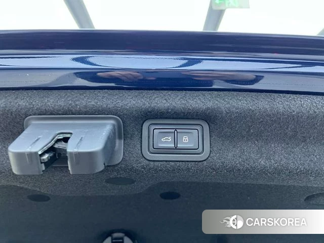 Audi A7L id 4207860 из Китая 22