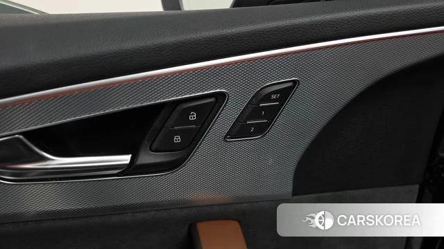 Audi Q8 (4M) id 4641877 из Кореи 22