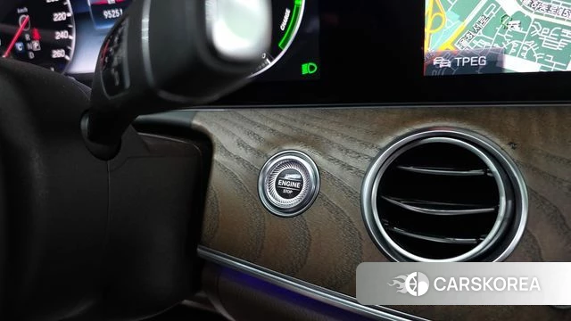 Mercedes-Benz E-Class W213 id 4446949 из Кореи 22