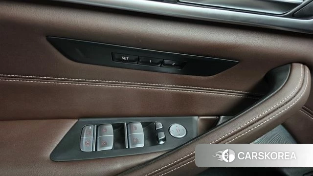 BMW 5 Series (G30) id 4687882 из Кореи 22