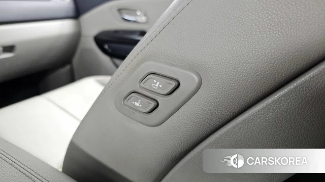 Kia The New Carnival id 4684379 из Кореи 22