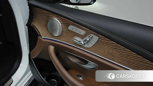 Mercedes-Benz E-Class W213 id 4696339 из Кореи 22