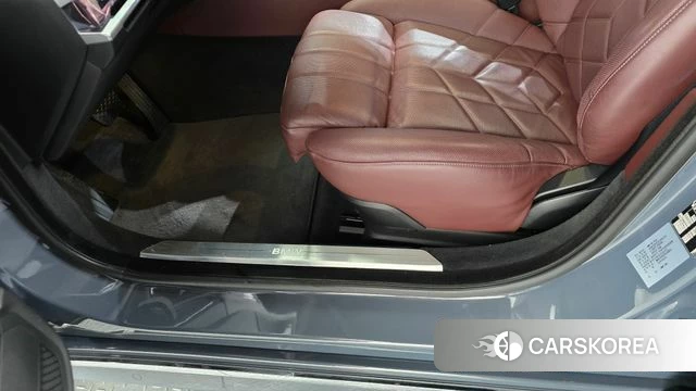 BMW 7 Series (G70) id 4585217 из Кореи 21