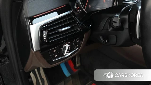 BMW 5 Series (G30) id 4543662 из Кореи 22
