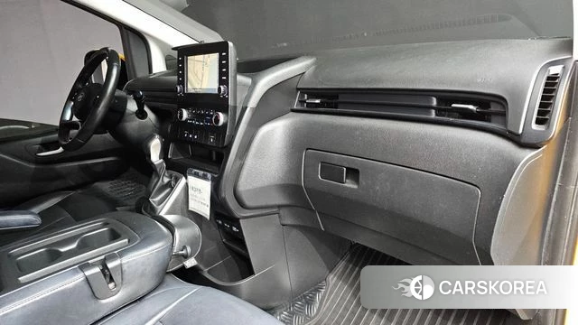 Hyundai Staria id 4561375 из Кореи 22