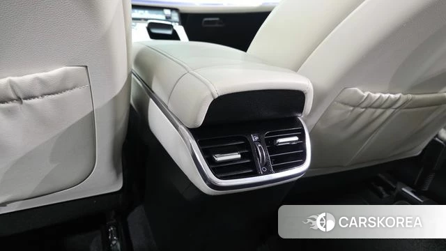 Hyundai The New Grandeur IG Hybrid id 4388817 из Кореи 22