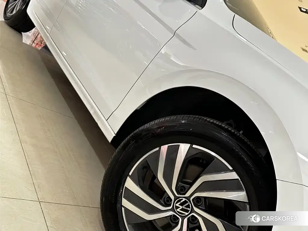 Volkswagen Bora id 4570738 из Китая 22