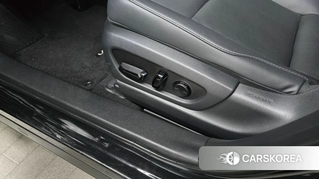 Lexus UX250h id 4701408 из Кореи 22