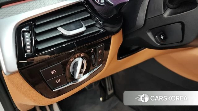 BMW 5 Series (G30) id 4746926 из Кореи 22
