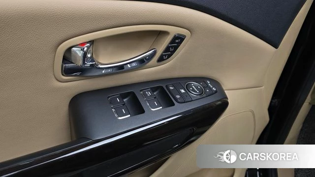 Kia The New Carnival id 4294964 из Кореи 22