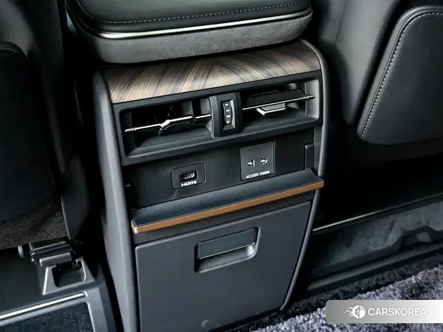 Lexus LM id 4589114 из Китая 22