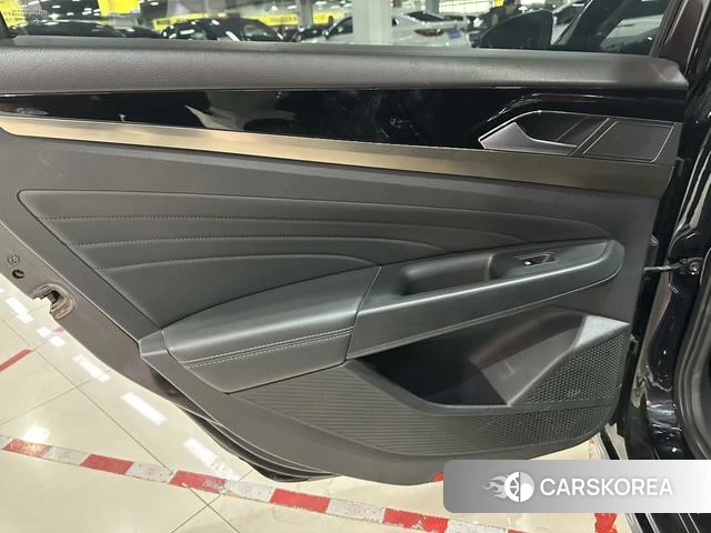 Volkswagen Passat id 4265854 из Китая 22