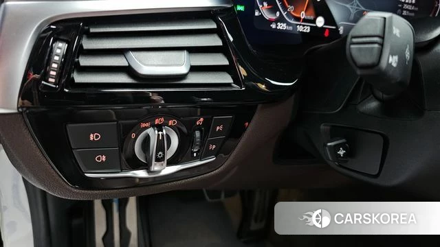 BMW 5 Series (G30) id 4324811 из Кореи 22