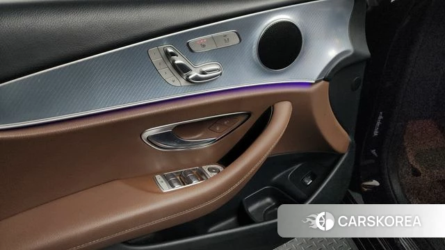 Mercedes-Benz E-Class W213 id 4317583 из Кореи 22