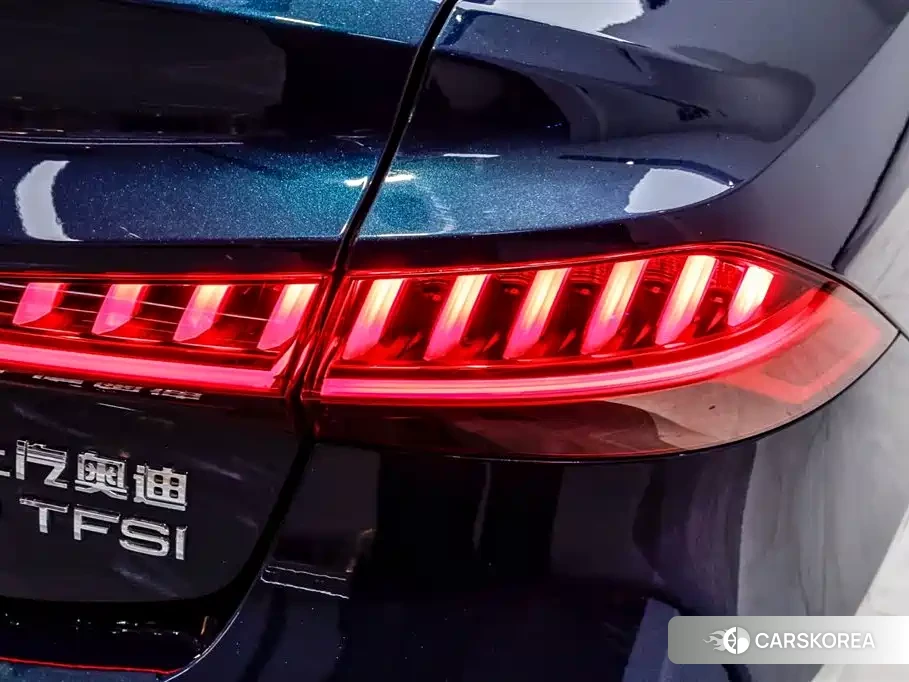 Audi A7L id 4601169 из Китая 22