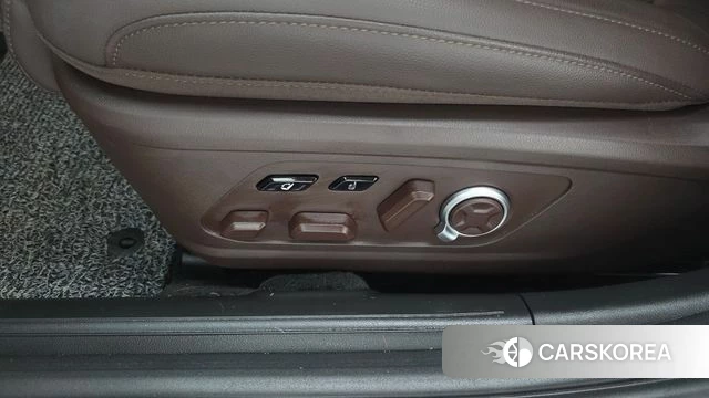 Hyundai Grandeur (GN7) id 4623011 из Кореи 22