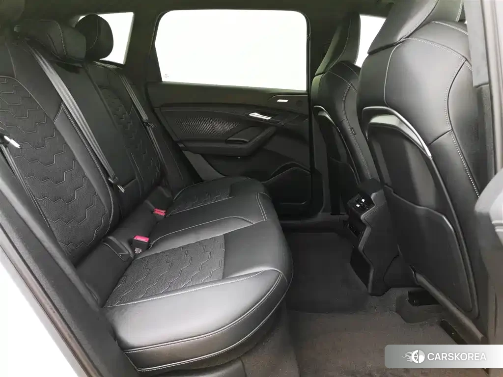 Audi Q6L id 4515283 из Китая 22