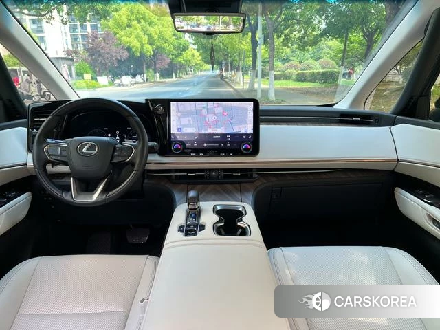 Lexus LM id 4307436 из Китая 22