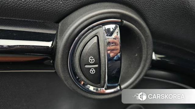 Mini Cooper S Convertible id 4360246 из Кореи 22