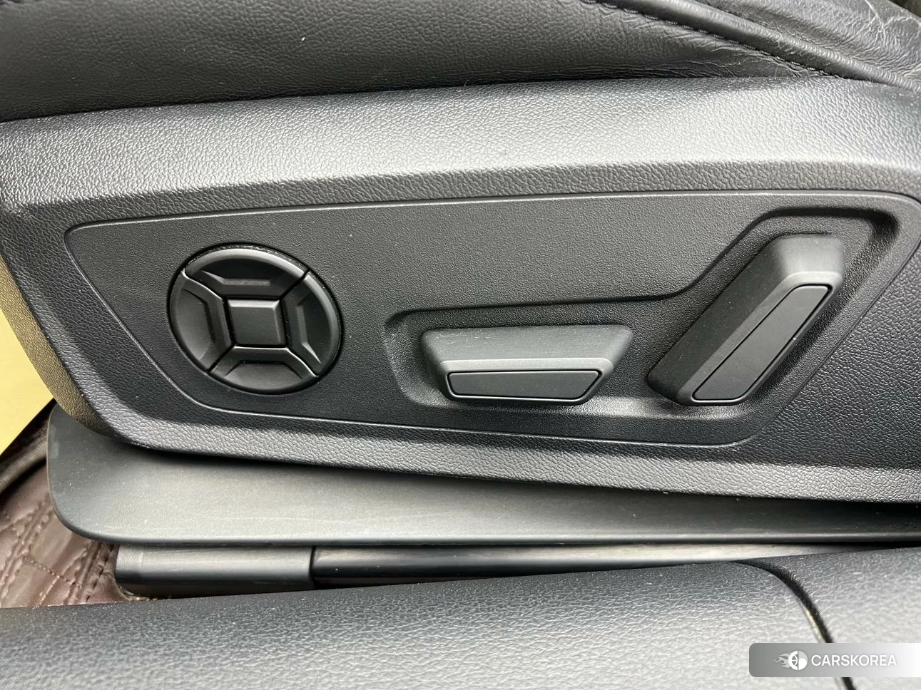 Audi A6L id 4468163 из Китая 22