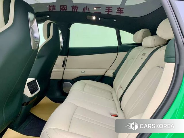 Xiaomi Car Xiaomi YU7 id 3890487 из Китая 22