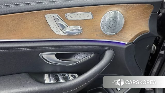 Mercedes-Benz E-Class W213 id 4751459 из Кореи 22