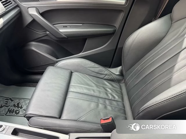 Audi Q5L Sportback id 4261588 из Китая 22