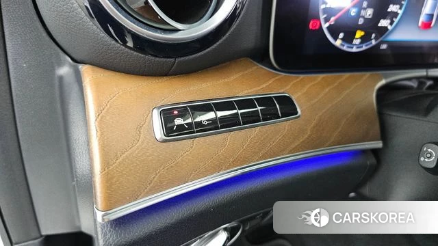 Mercedes-Benz E-Class W213 id 4304628 из Кореи 22