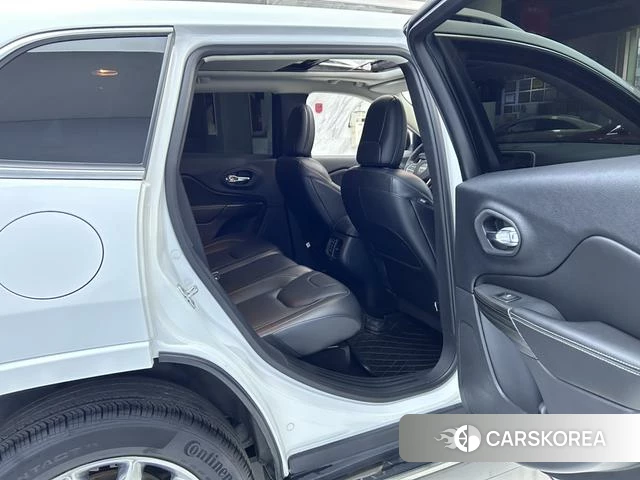 Jeep Free light id 4216893 из Китая 22