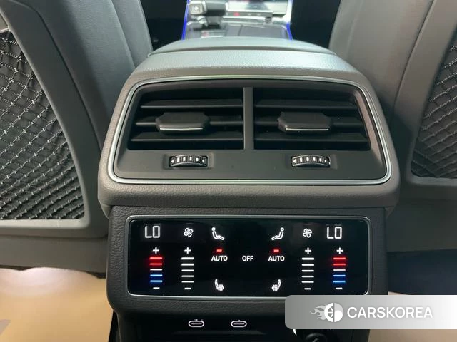 Audi A6L id 3926940 из Китая 22