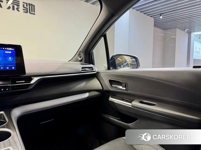 Toyota Saina id 3890614 из Китая 22