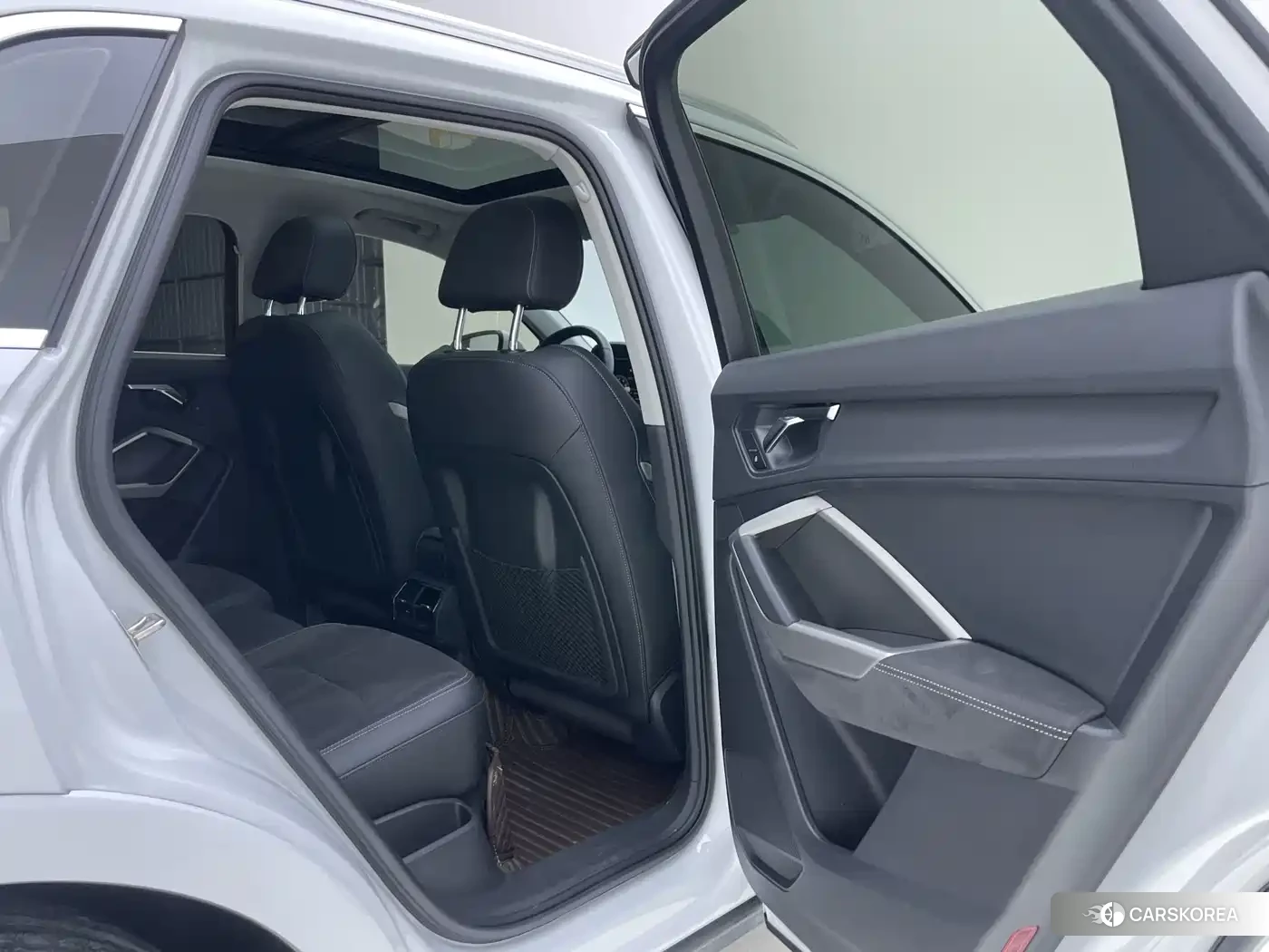 Audi Q3 id 4649378 из Китая 22
