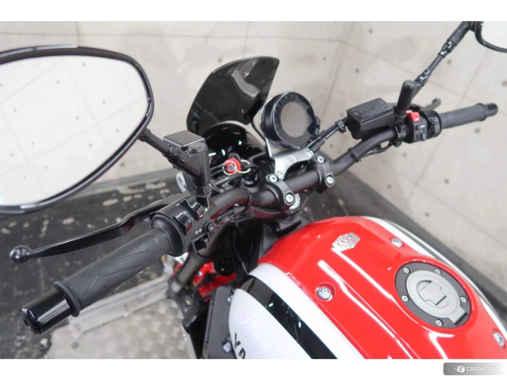 Yamaha XSR900 id 3946691 из Японии 22