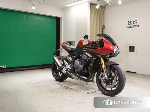 Triumph SPEED TRIPLE 1200 RR id 3946664 из Японии 22
