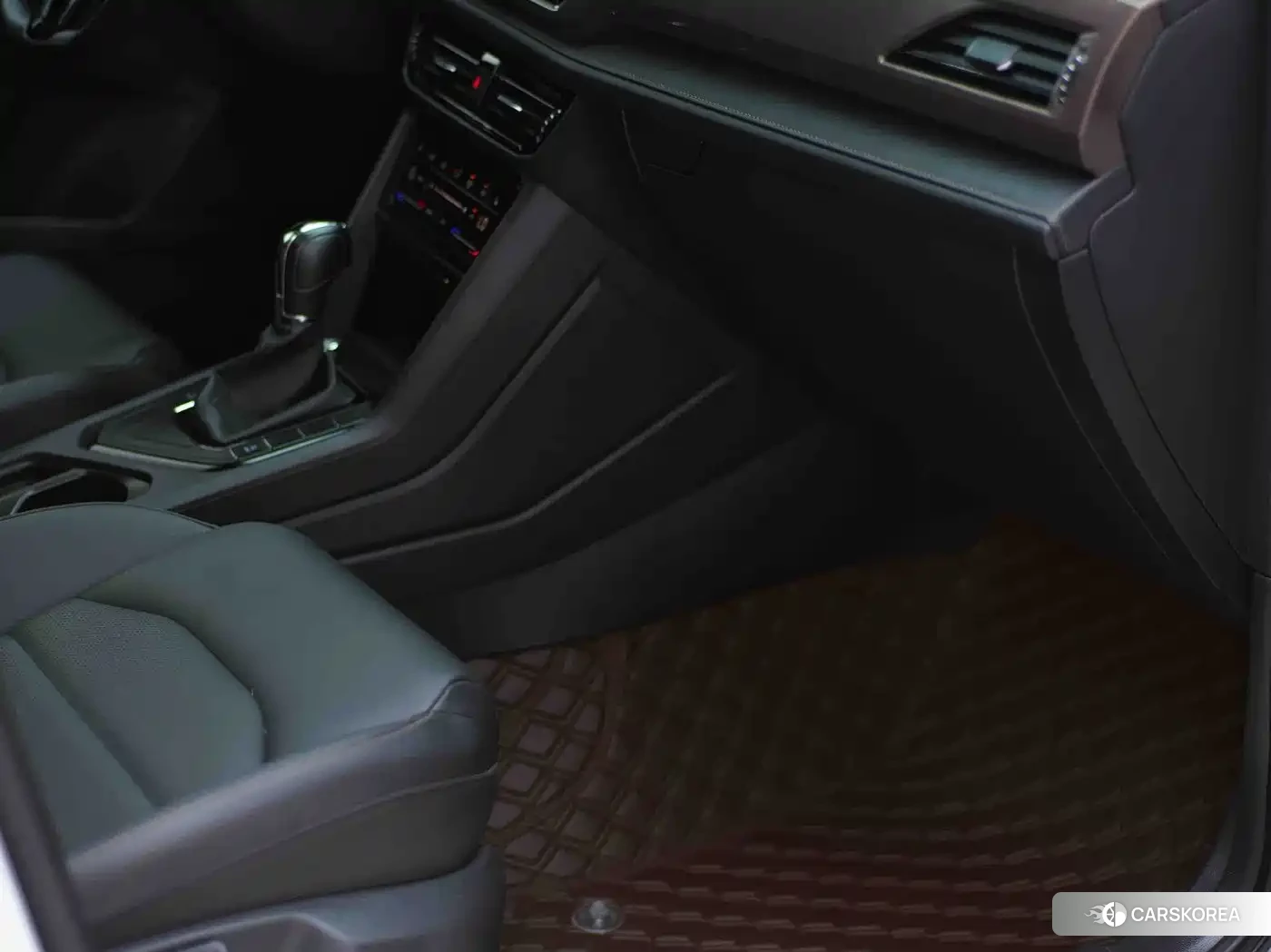 Volkswagen Tharu id 4653812 из Китая 22